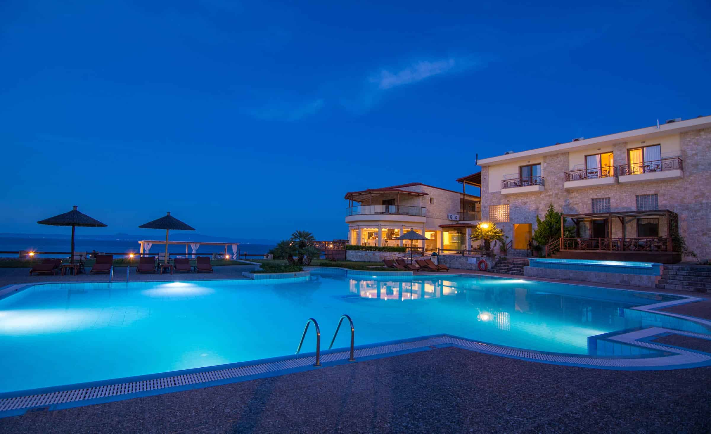 Airport transfers to Blue Bay Hotel 1 Airport transfers to Blue Bay Hotel